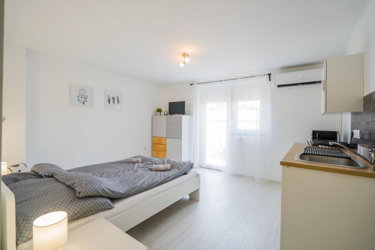 Zigzag Apartman Siófok Buitenkant foto